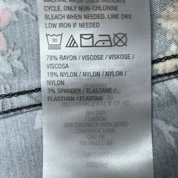 Susan Graver Black Floral Capri Pants Women’s Size 16 Stretchy a1549 - Picture 8 of 10